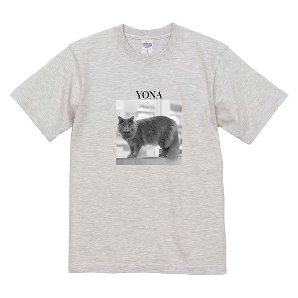ヨナ モノクロ写真コットンTシャツ