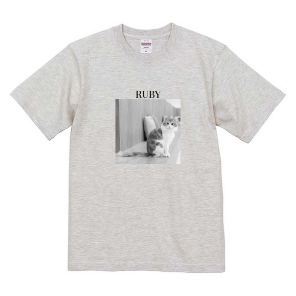 ルビー モノクロ写真コットンTシャツ