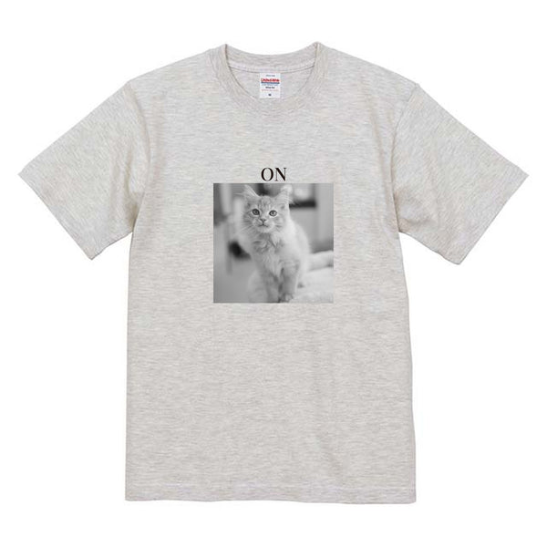 オン モノクロ写真コットンTシャツ