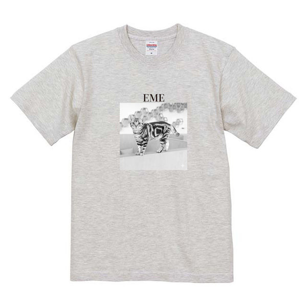 エメ モノクロ写真コットンTシャツ