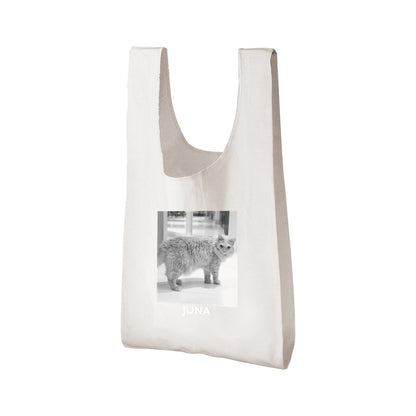 グレー